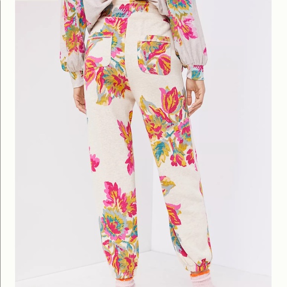 ❌❌SOLD❌❌ Anthropologie • Camilla Knit Joggers - Picture 4 of 11